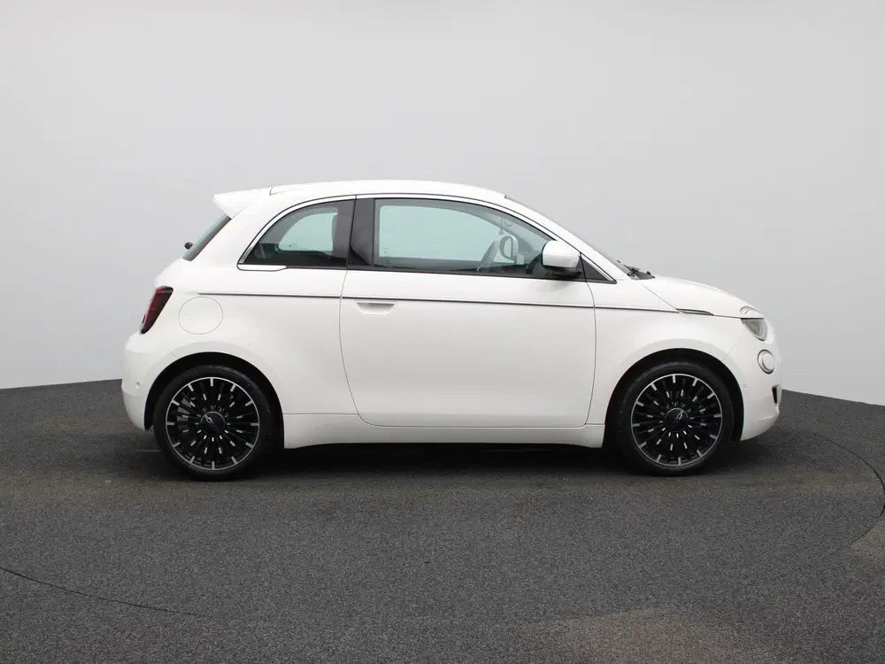 Fiat 500e 42 kWh La Prima by Bocelli uit 2023, foto 6