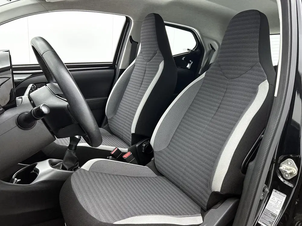 Toyota Aygo 1.0 VVT-i x-play uit 2020, foto 16