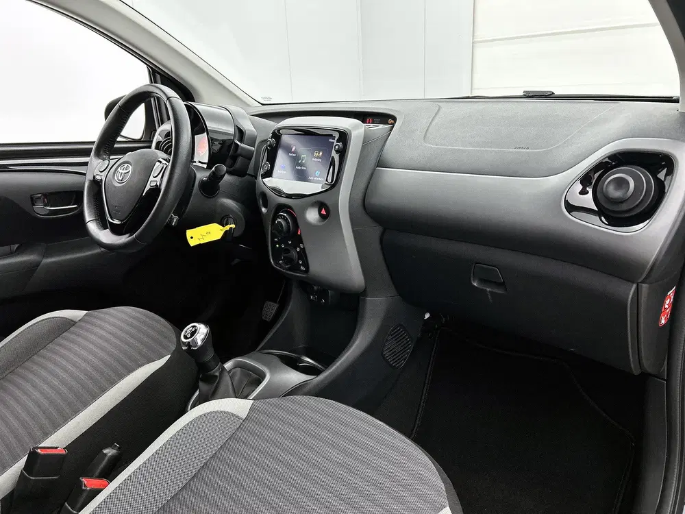 Toyota Aygo 1.0 VVT-i x-play uit 2020, foto 6
