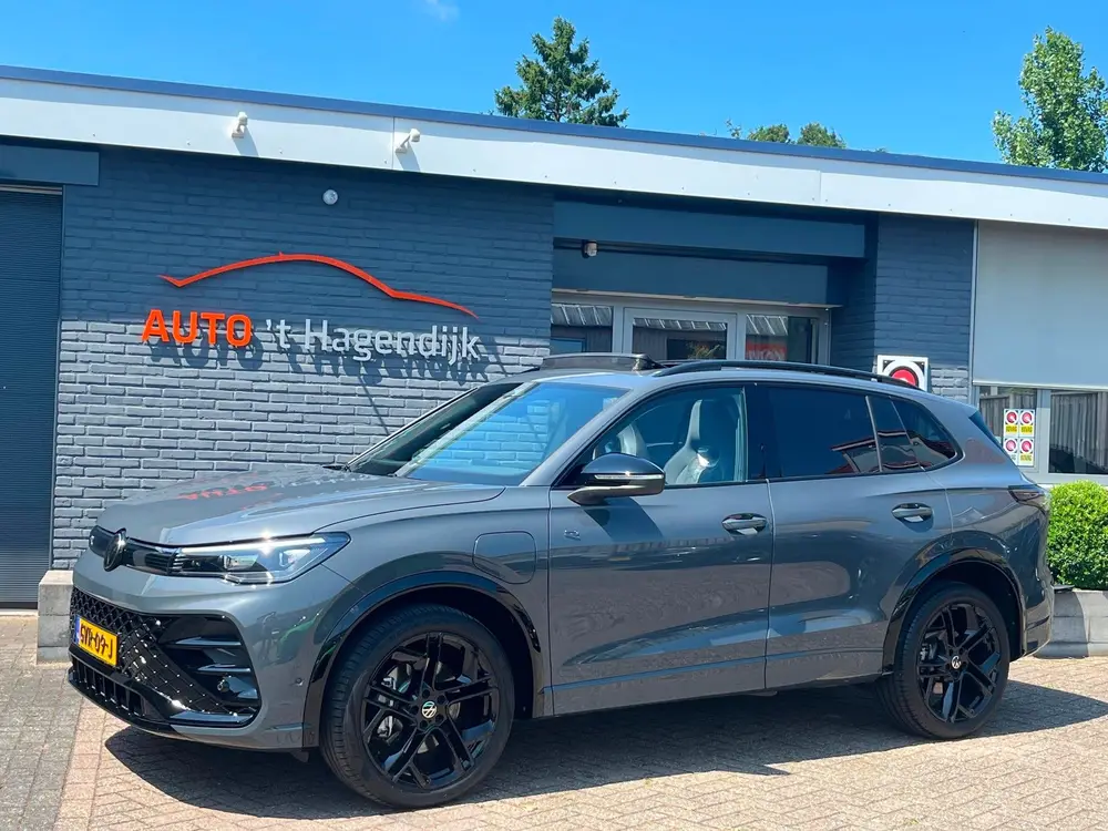 Volkswagen Tiguan 1.5 eHybrid R-Line pano trekh 1EIG 272PK N uit 2024, foto 3