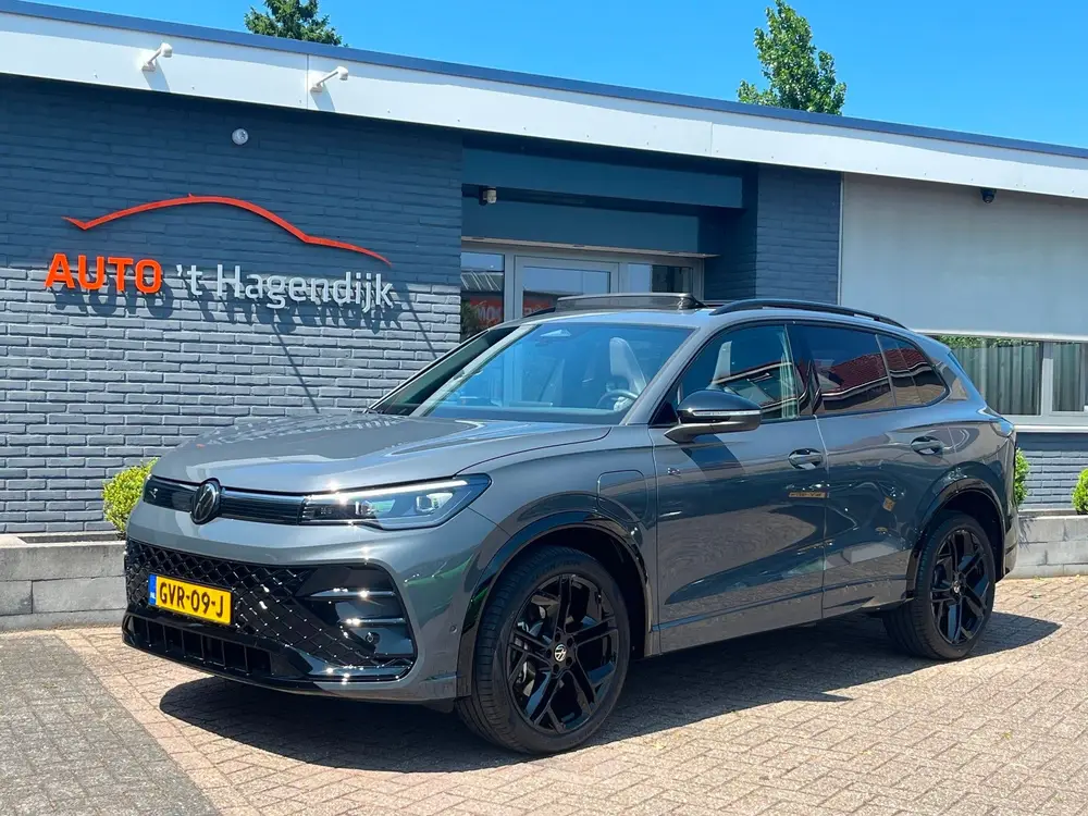 Volkswagen Tiguan 1.5 eHybrid R-Line pano trekh 1EIG 272PK N uit 2025, foto 2