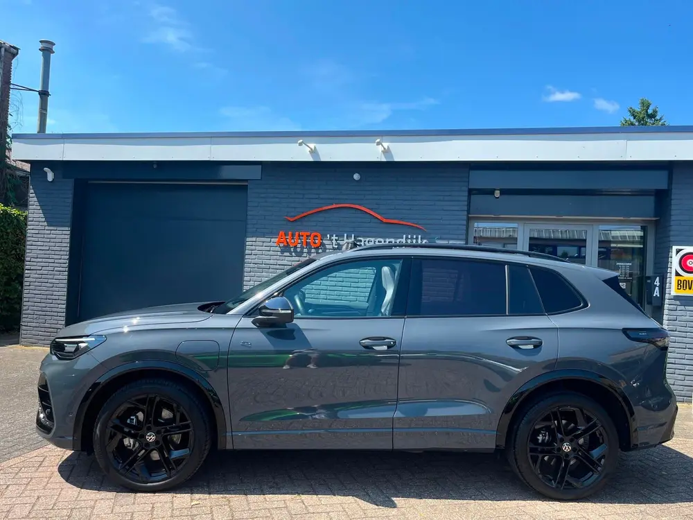 Volkswagen Tiguan 1.5 eHybrid R-Line pano trekh 1EIG 272PK N uit 2025, foto 4