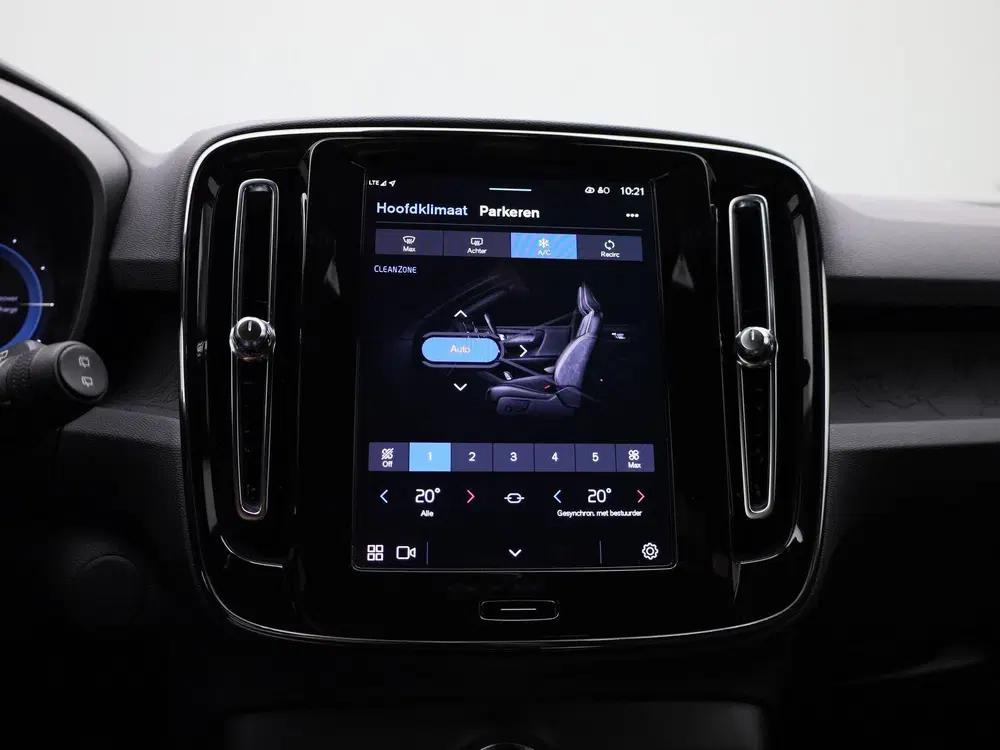 Volvo XC40 Recharge Core 70 kWh uit 2023, foto 19