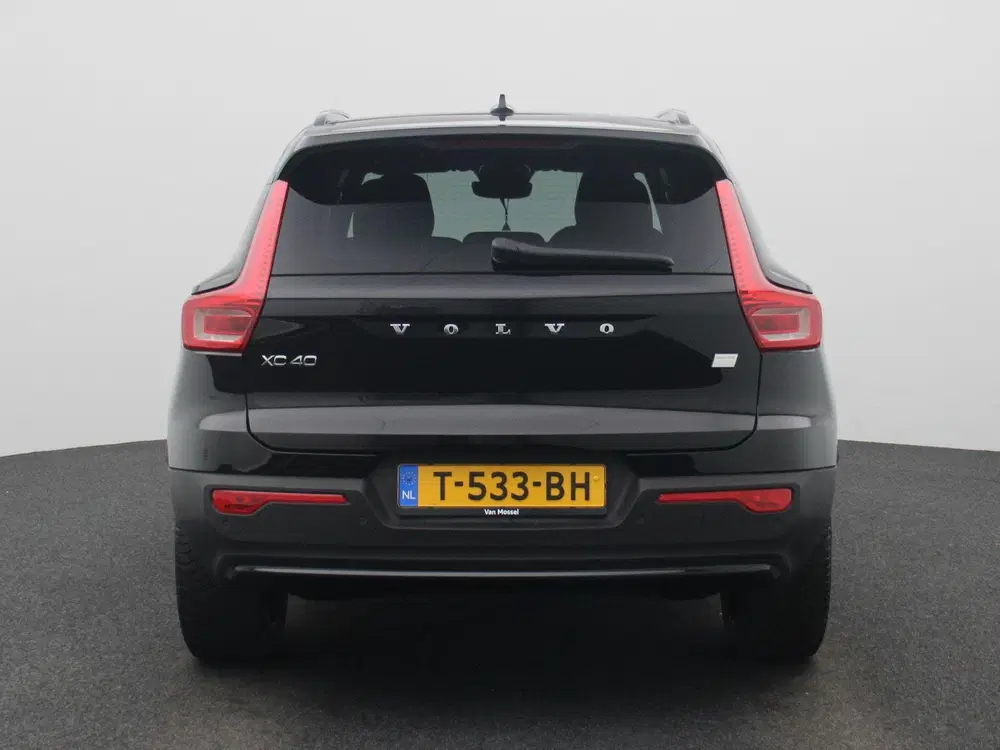 Volvo XC40 Recharge Core 70 kWh uit 2023, foto 5