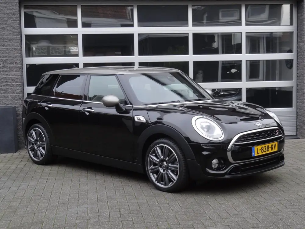 Mini Clubman 2.0 Cooper S Knightsbridge Edition Automaa uit 2019, foto 2