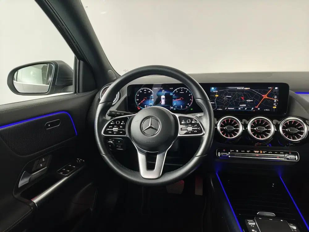 Mercedes-Benz GLA 180 Business Solution uit 2022, foto 10