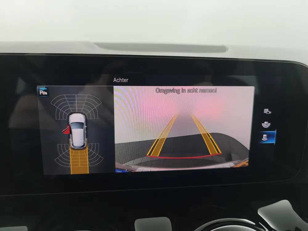Mercedes-Benz GLA 180 Business Solution uit 2022, foto 12