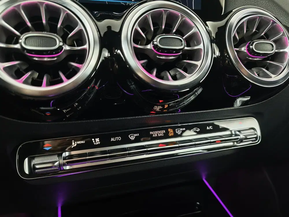 Mercedes-Benz GLA 180 Business Solution uit 2022, foto 13
