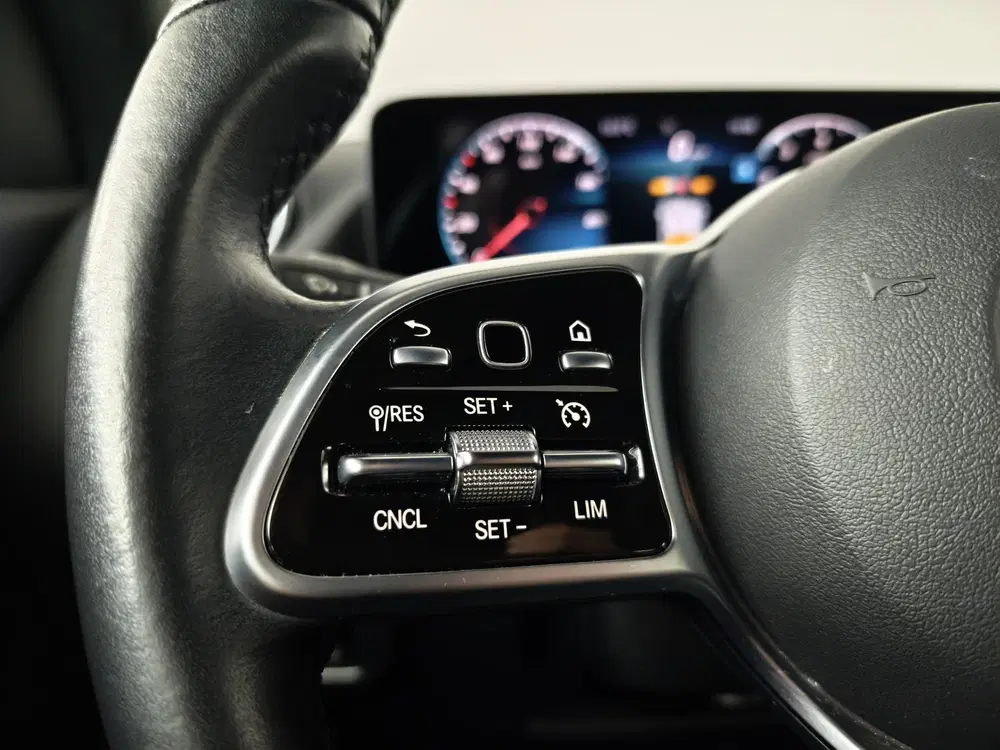 Mercedes-Benz GLA 180 Business Solution uit 2022, foto 20
