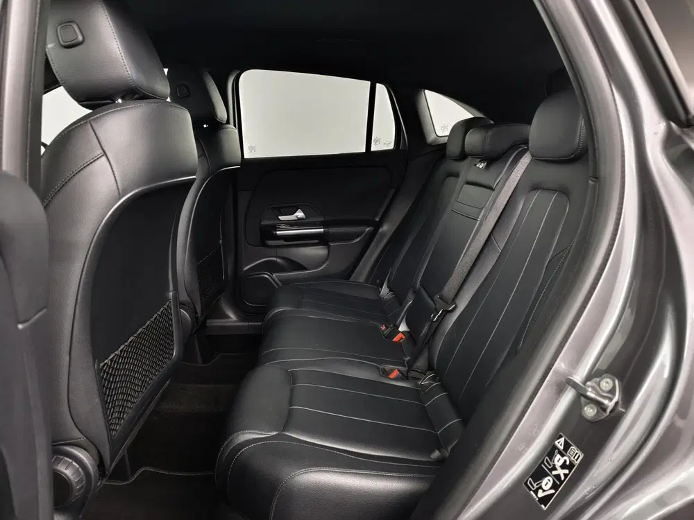 Mercedes-Benz GLA 180 Business Solution uit 2022, foto 8