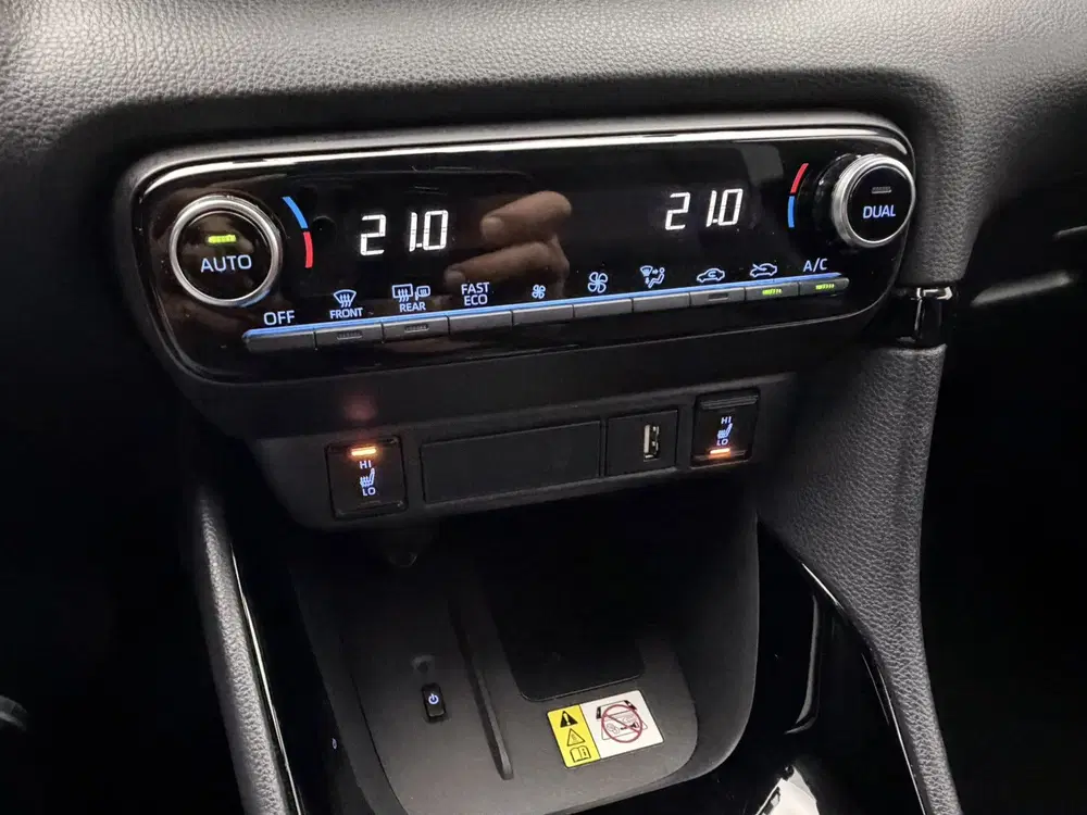 Toyota Yaris 1.5 Hybrid Executive uit 2021, foto 14