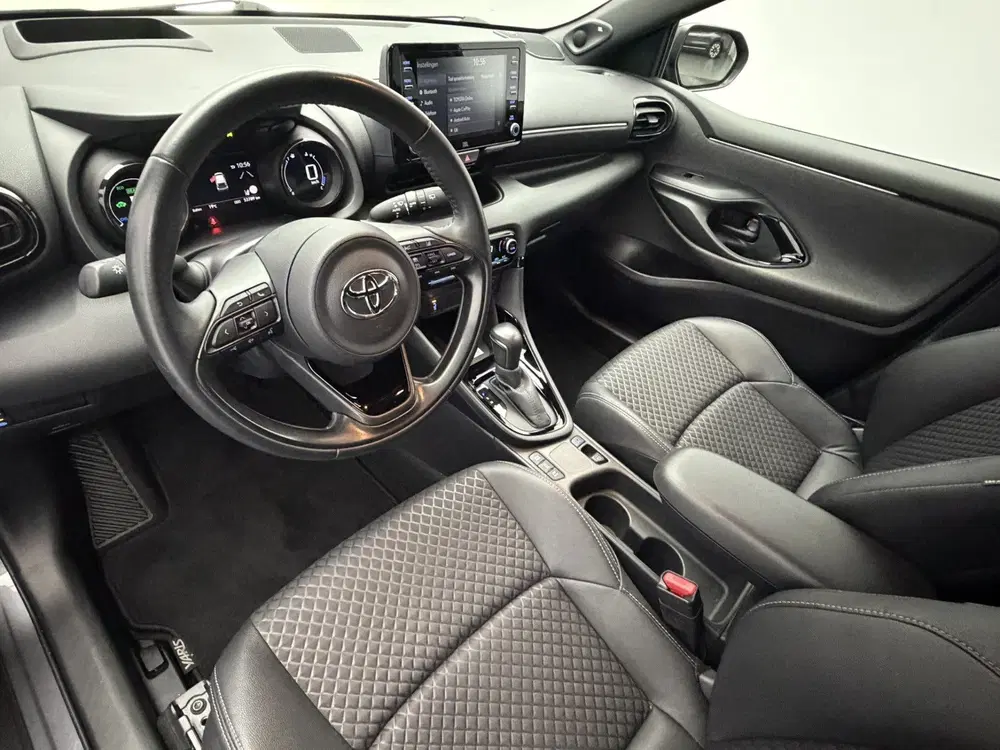 Toyota Yaris 1.5 Hybrid Executive uit 2021, foto 15