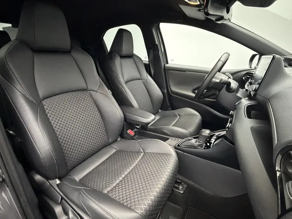 Toyota Yaris 1.5 Hybrid Executive uit 2021, foto 6