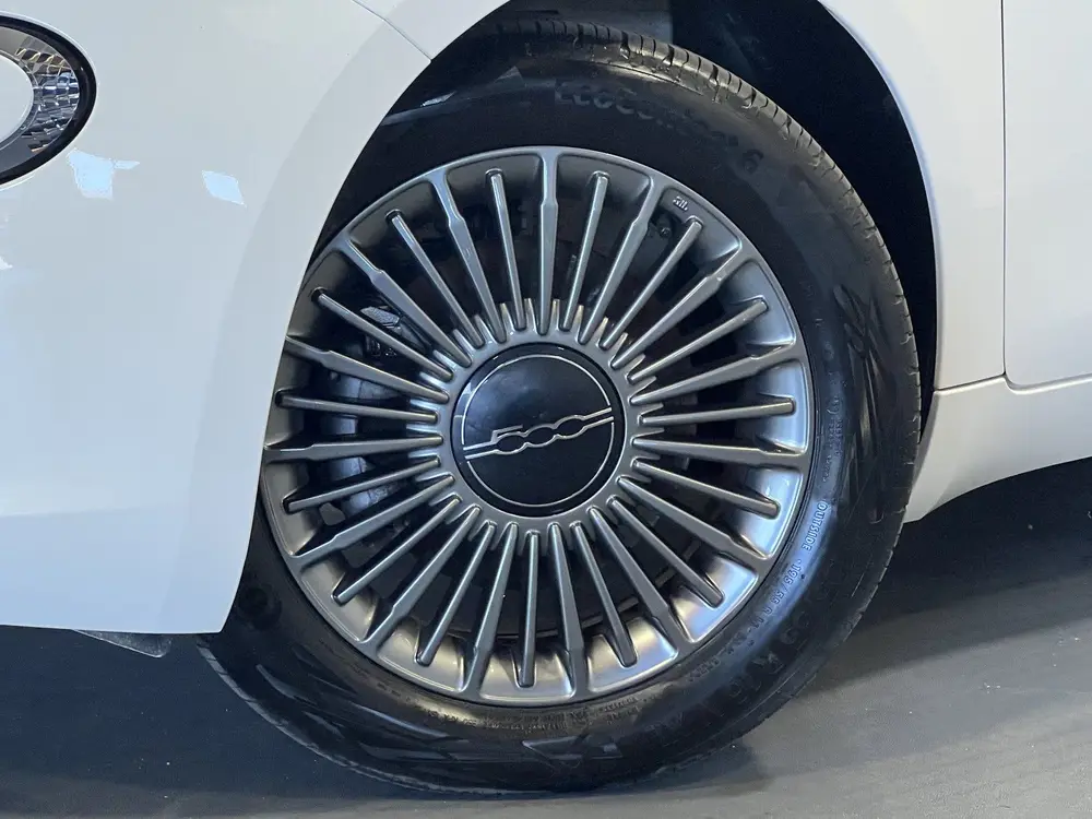 Fiat 500 Icon 42 kWh uit 2022, foto 3