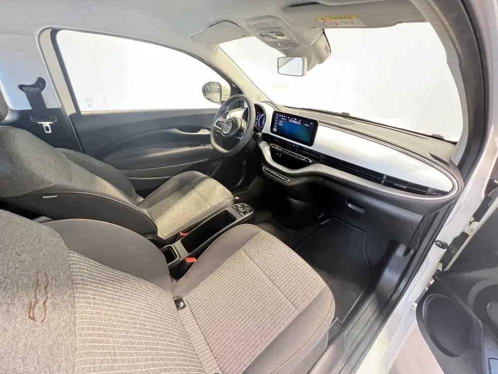 Fiat 500 Icon 42 kWh uit 2022, foto 8