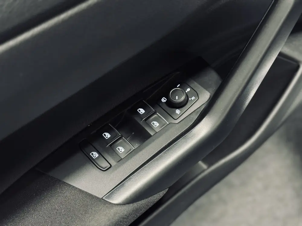 Volkswagen Polo 1.0 TSI R-Line Aut. | IQ | Camera | Virt.Coc uit 2025, foto 11