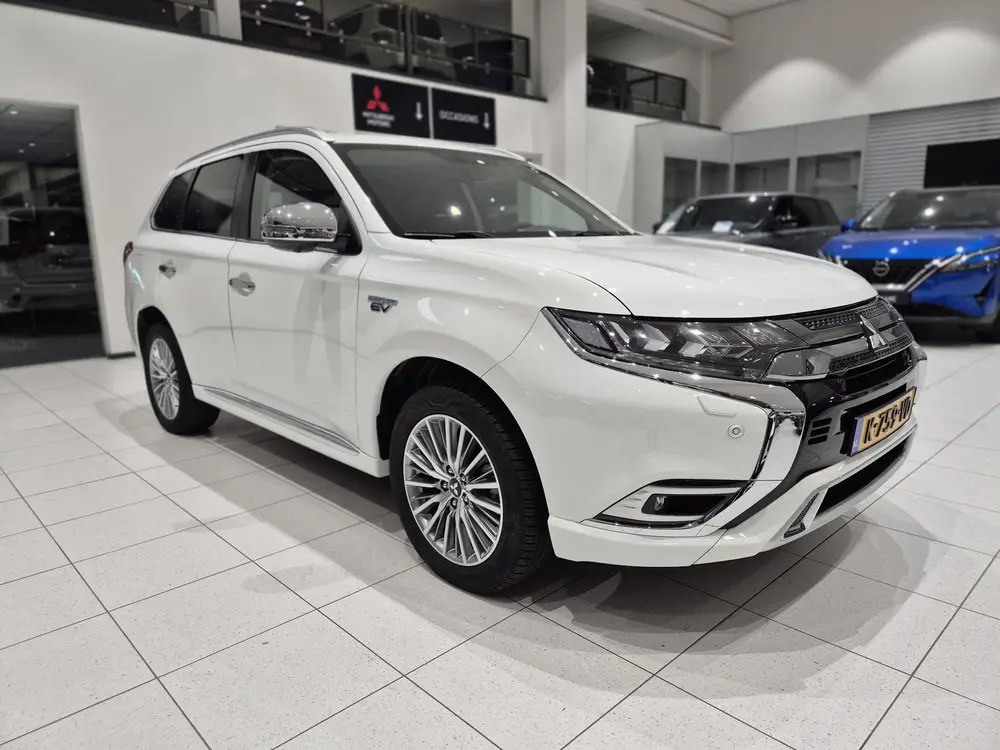 Mitsubishi Outlander 2.4 PHEV Intense+ uit 2021, foto 4