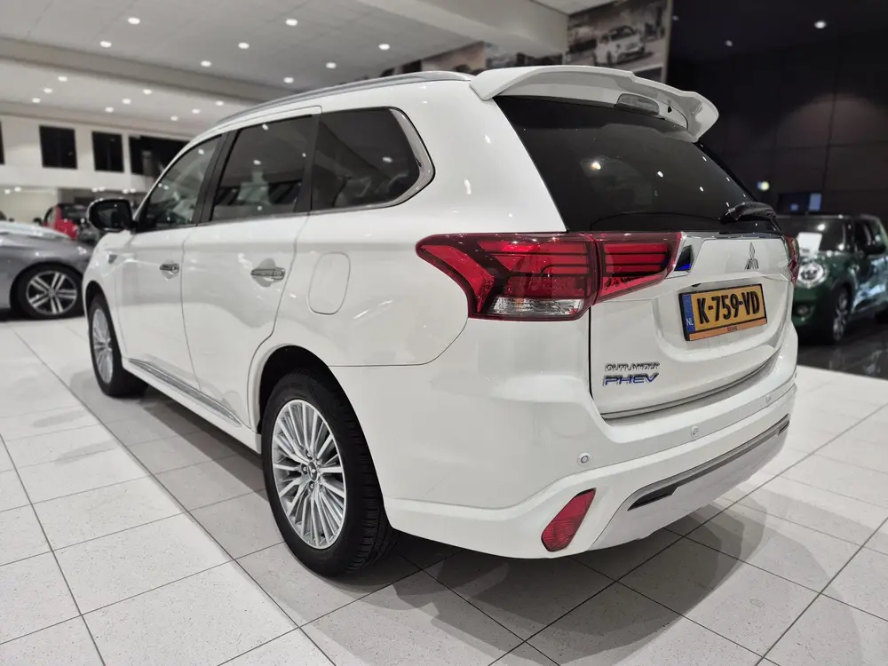 Mitsubishi Outlander 2.4 PHEV Intense+ uit 2021, foto 5