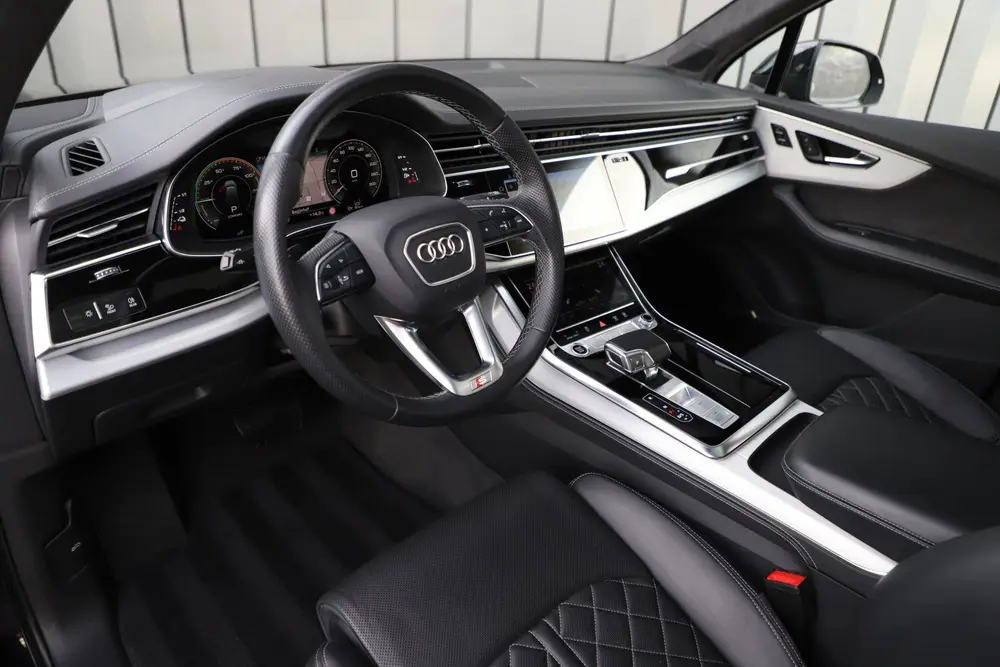 Audi Q7 60 TFSI e quattro Competition uit 2021, foto 11