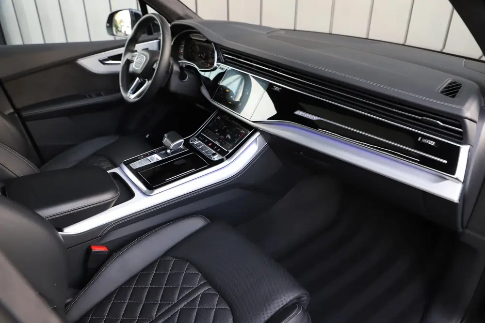 Audi Q7 60 TFSI e quattro Competition uit 2021, foto 2