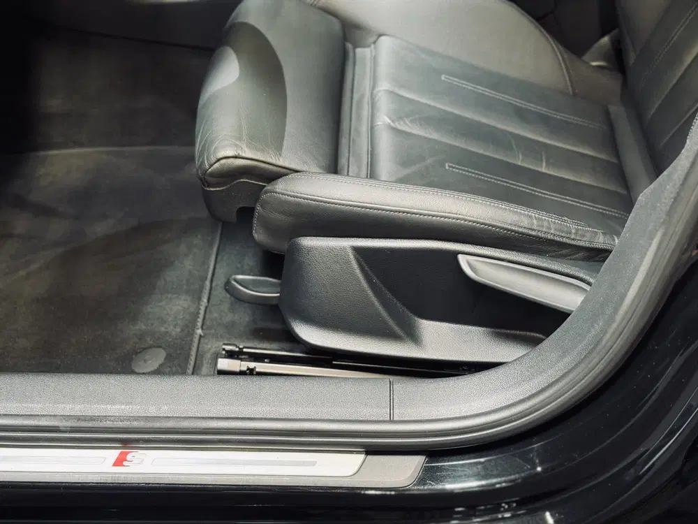 Audi A4 35 TFSI S edition S-Line uit 2022, foto 14