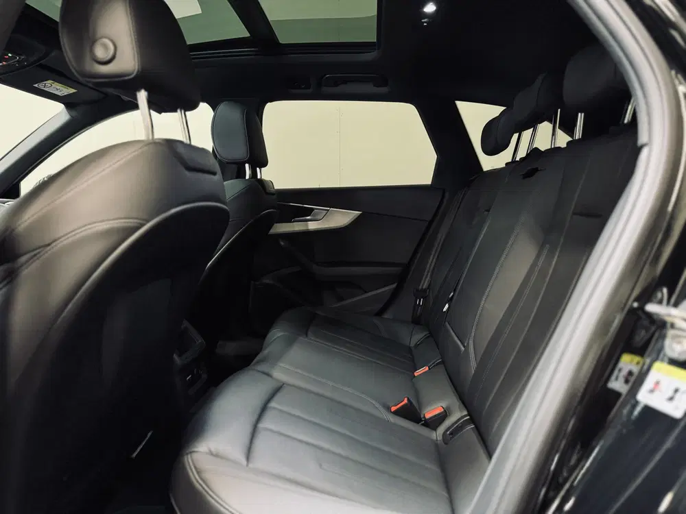 Audi A4 35 TFSI S edition S-Line uit 2022, foto 5