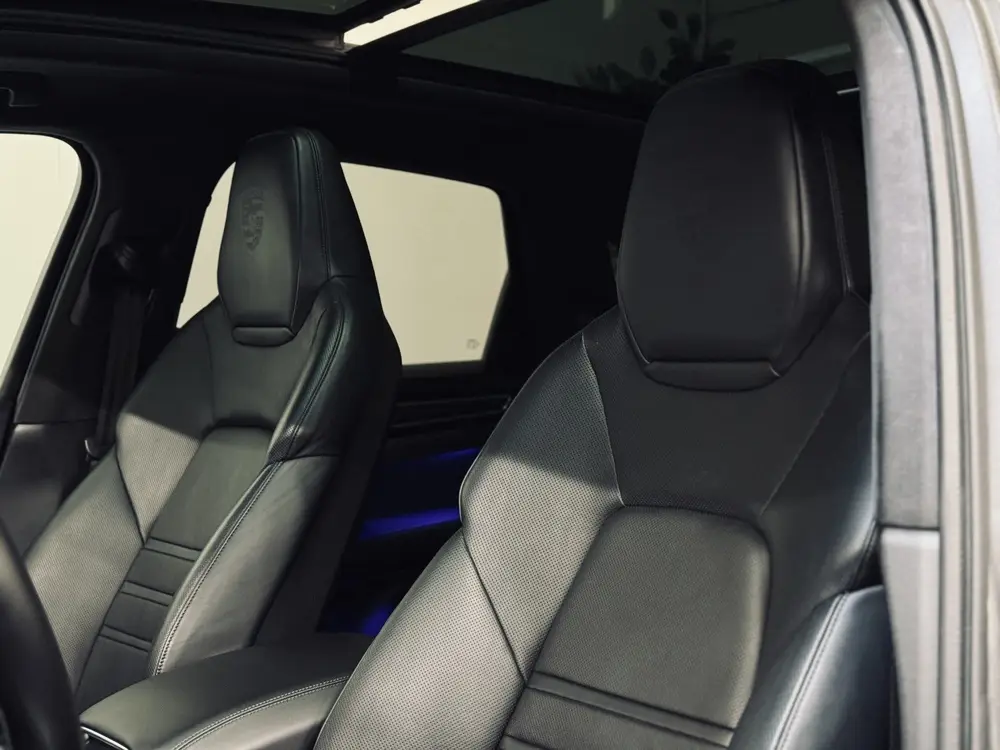 Porsche Cayenne 3.0 E-Hybrid uit 2021, foto 4