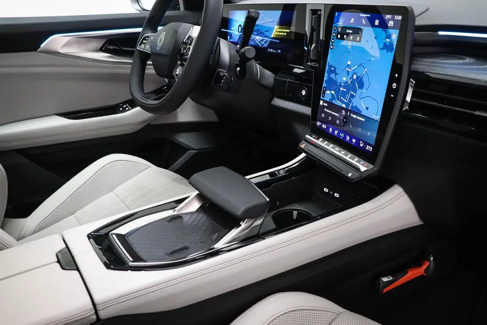 Renault Espace E-Tech full hybrid 200 iconic 7p. uit 2025, foto 3