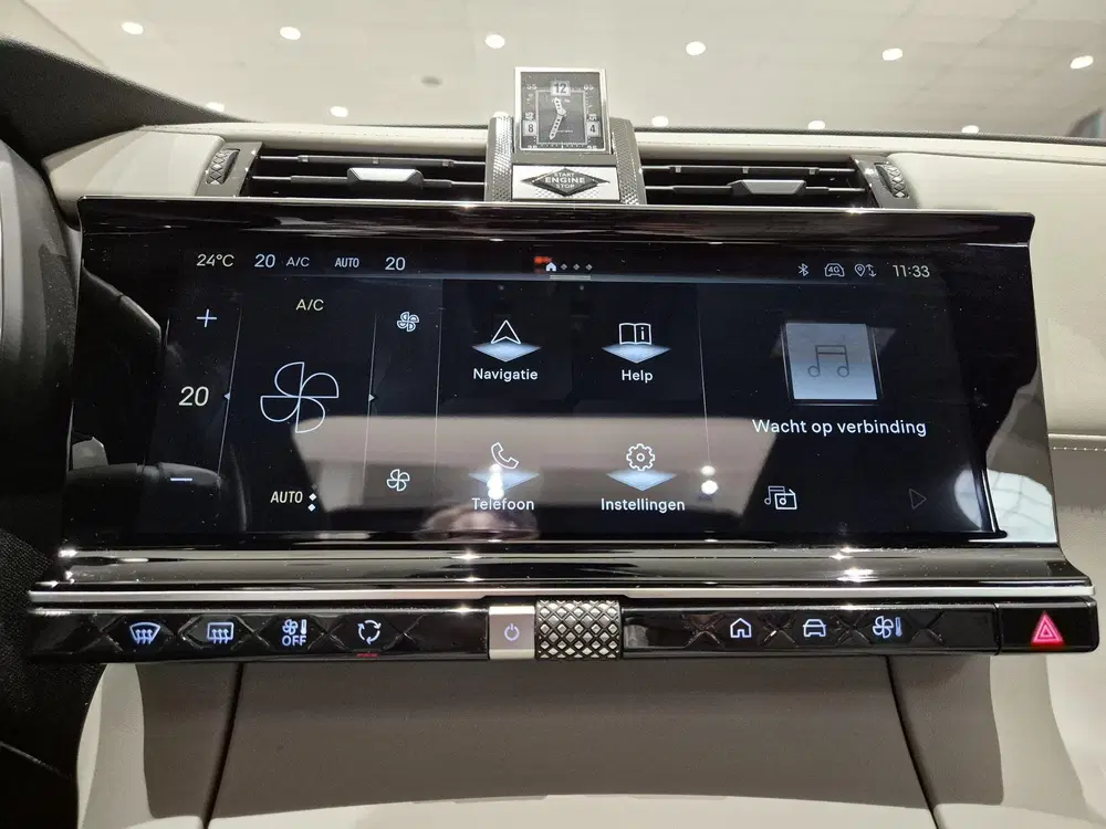 DS Automobiles DS 7 DS 7 1.6 PHEV 300 4x4 Etoile uit 2025, foto 12