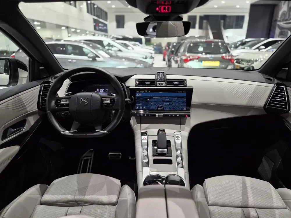 DS Automobiles DS 7 DS 7 1.6 PHEV 300 4x4 Etoile uit 2025, foto 3