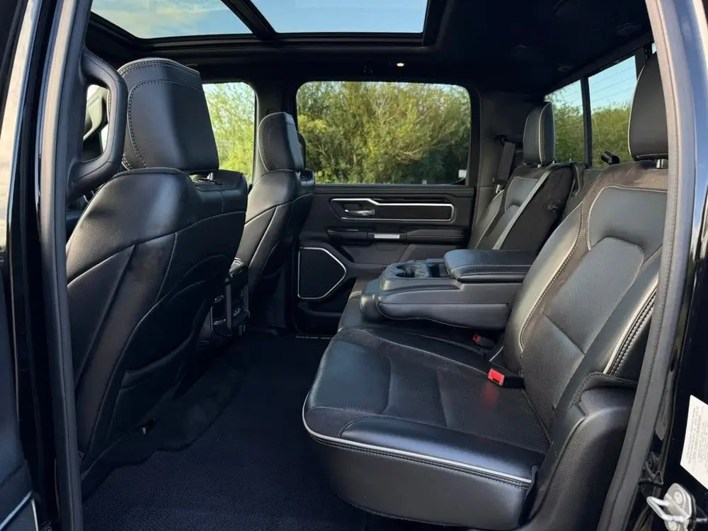 Dodge Ram 1500 LARAMIE NIGHT 5.7L V8, LAGE BIJTELLING, PANO uit 2019, foto 9
