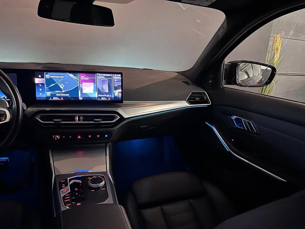 BMW 3-serie 330e xDrive High Executive Edition M Pan uit 2022, foto 19