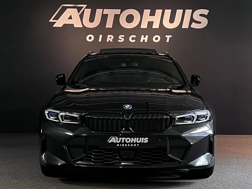 BMW 3-serie 330e xDrive High Executive Edition M Pan uit 2022, foto 7