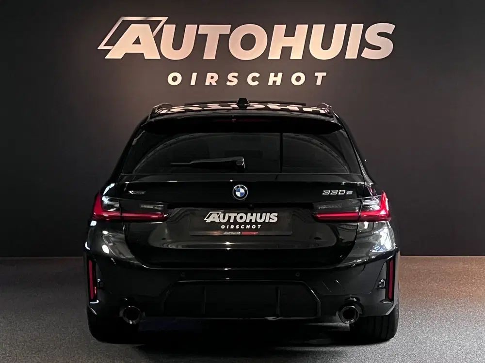 BMW 3-serie 330e xDrive High Executive Edition M Pan uit 2022, foto 8