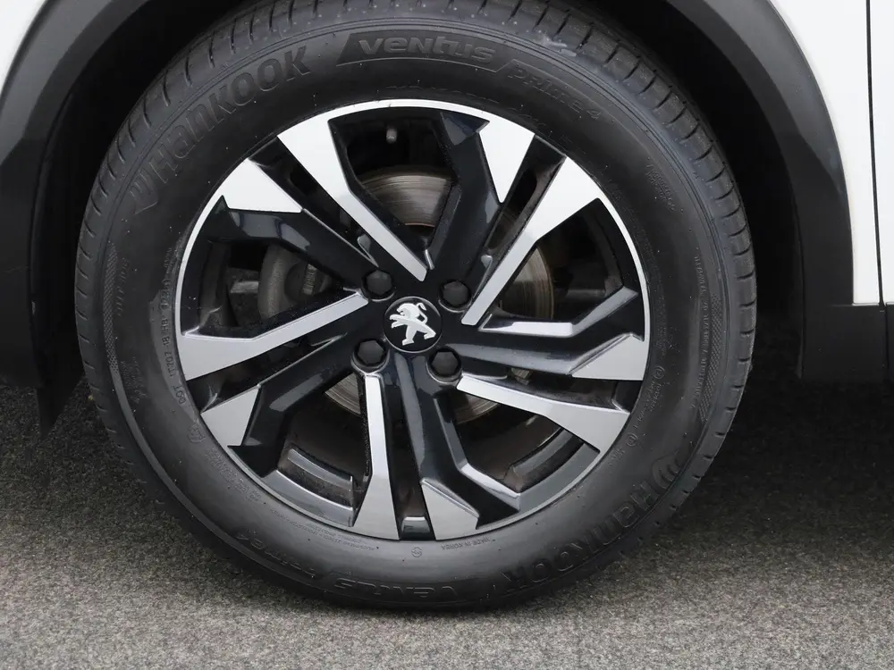 Peugeot 2008 1.2 PureTech Allure uit 2022, foto 12