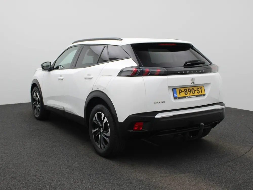 Peugeot 2008 1.2 PureTech Allure uit 2022, foto 2