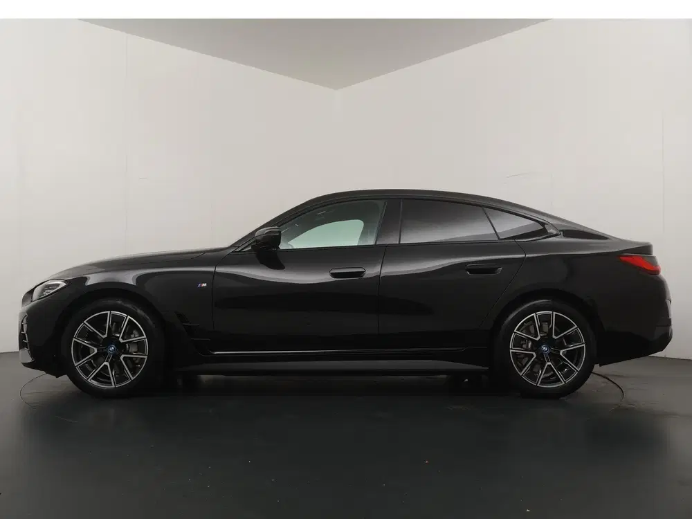 BMW i4 Gran Coupé eDrive40 uit 2024, foto 13