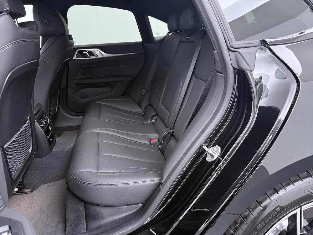 BMW i4 Gran Coupé eDrive40 uit 2024, foto 15