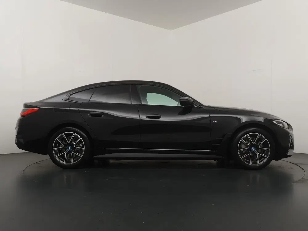 BMW i4 Gran Coupé eDrive40 uit 2024, foto 9