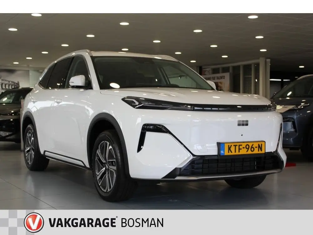 Geely Starray EM-i 1.5 Pro Plug-in uit 2026