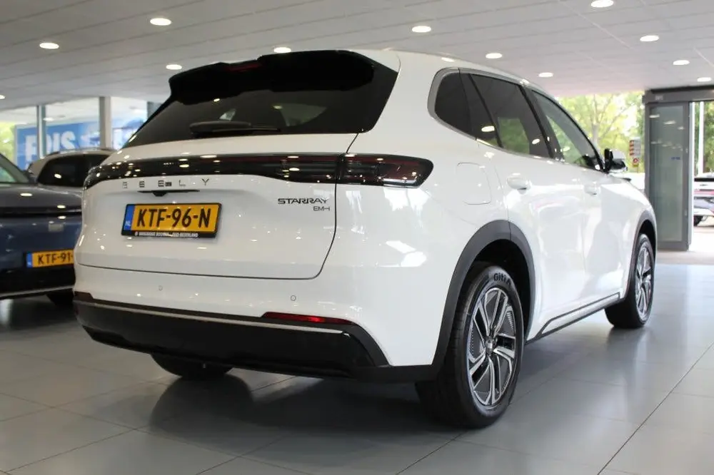 Geely Starray EM-i 1.5 Pro Plug-in uit 2026, foto 5