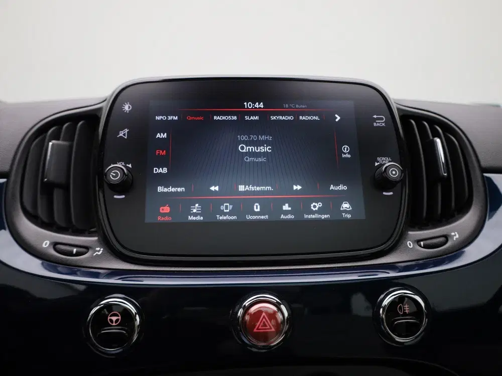 Fiat 500 1.0 Hybrid Dolcevita uit 2021, foto 15