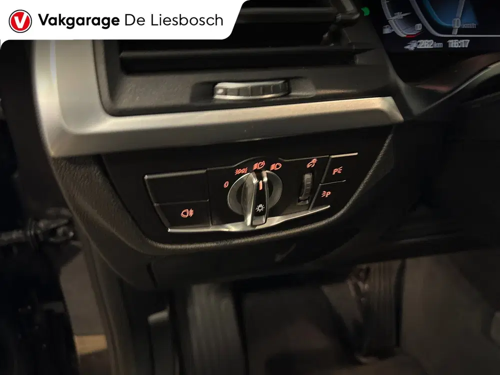 BMW X3 XDrive30e Business Edition Plus uit 2022, foto 15