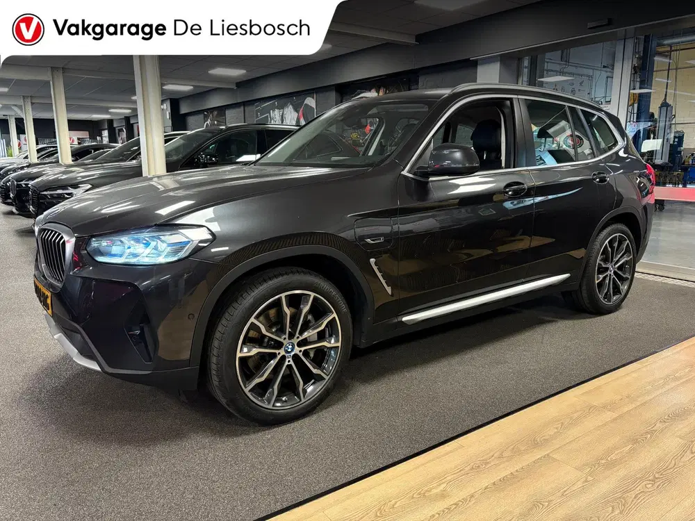 BMW X3 XDrive30e Business Edition Plus uit 2022, foto 2