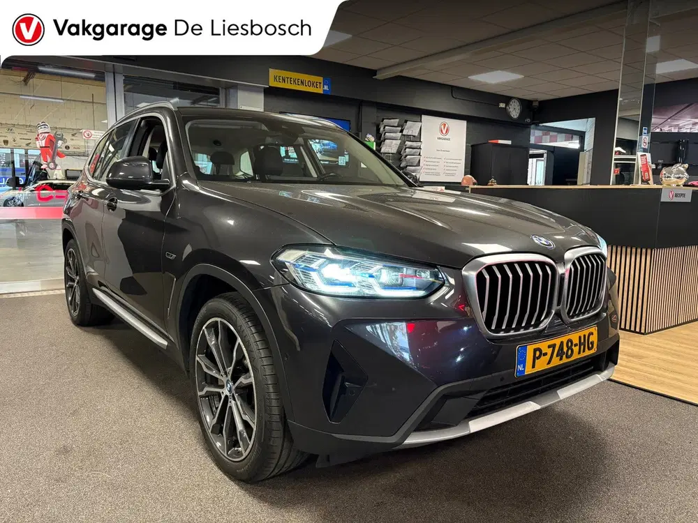 BMW X3 XDrive30e Business Edition Plus uit 2022, foto 8