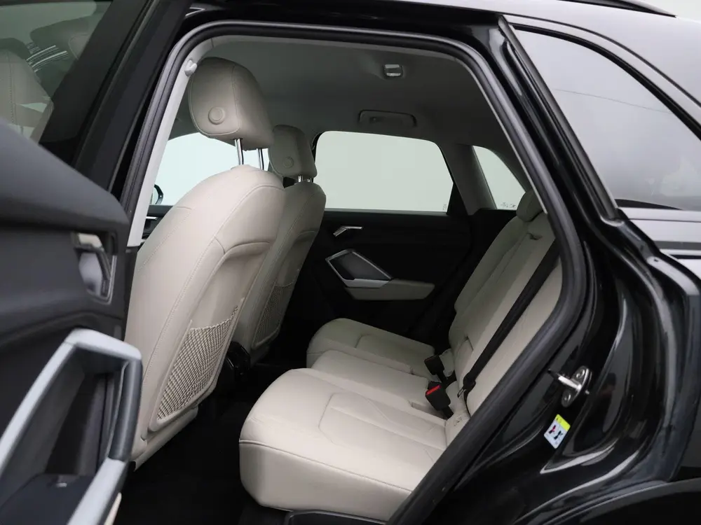 Audi Q3 45 TFSI e S tronic S Line uit 2023, foto 10
