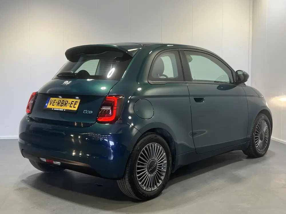 Fiat 500 Icon 42 kWh uit 2022, foto 2