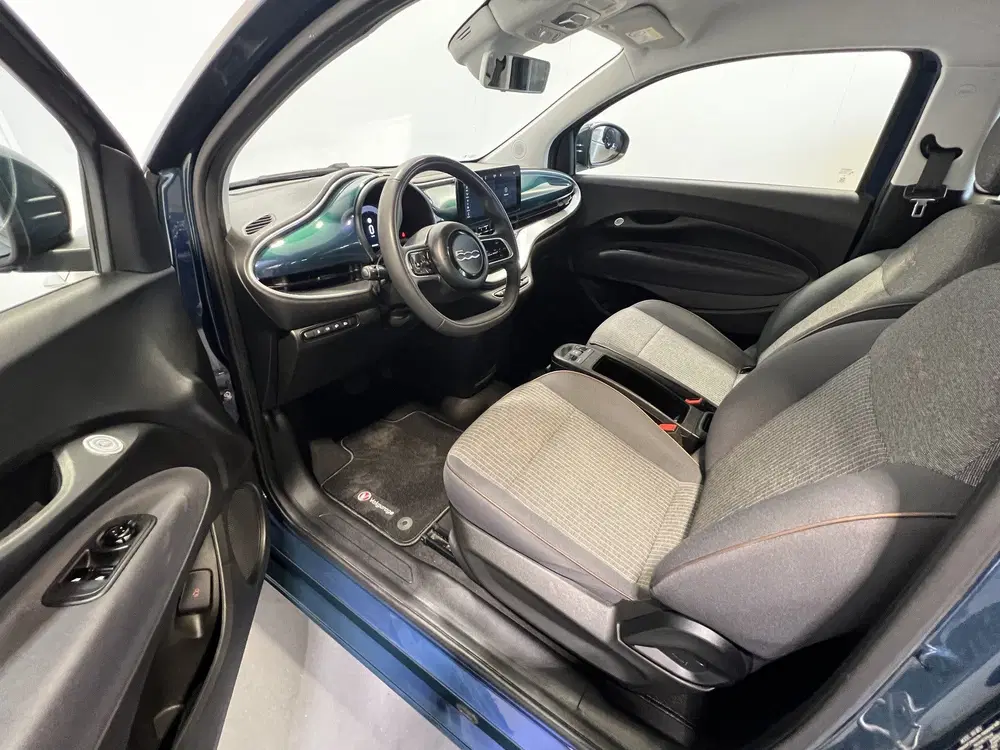 Fiat 500 Icon 42 kWh uit 2022, foto 6