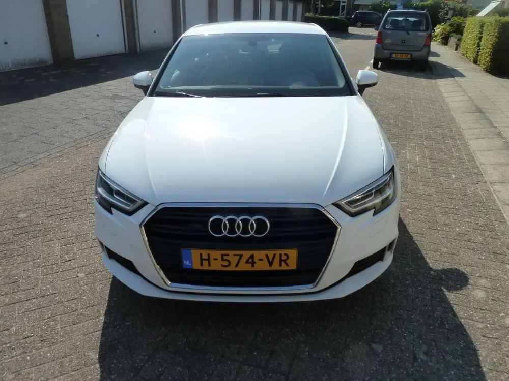Audi A3 30 TFSI Design Pro Line uit 2019, foto 3