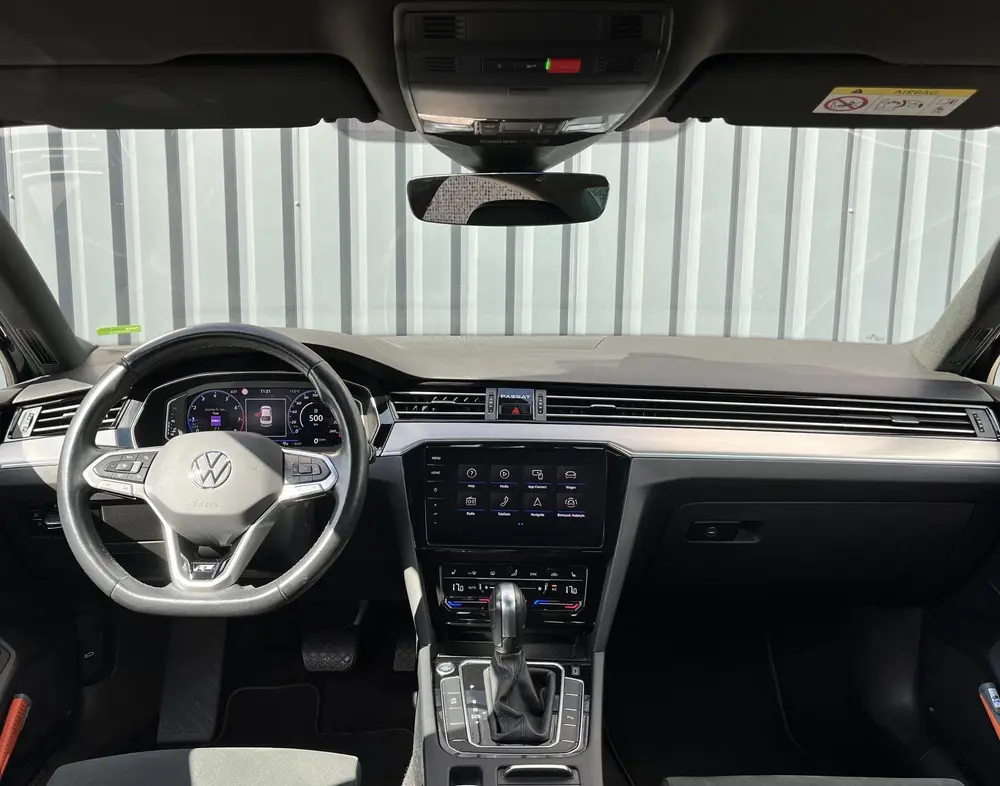 Volkswagen Passat 1.5 TSI R-Line Business + ACC/STOELVERW/ER uit 2021, foto 2